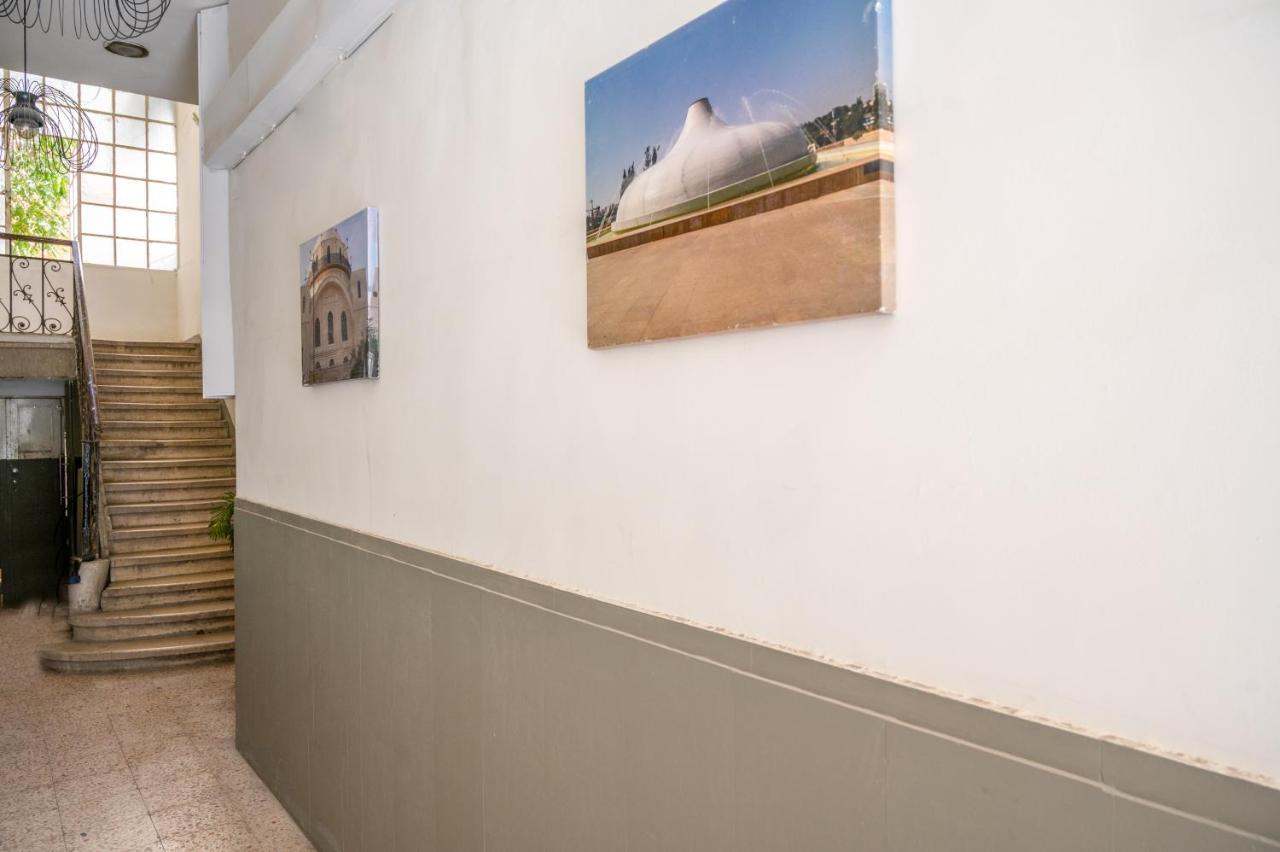 Paamonim Central Studios Jerusalem Exterior photo